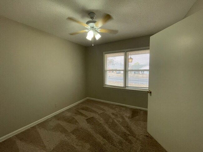 Photo - Colonial Hills' adorable home!