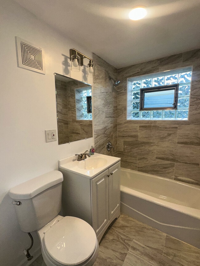 Photo - 2231 Prairie St