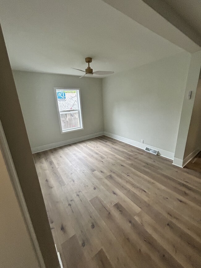 Photo - 1404 W Springfield Ave