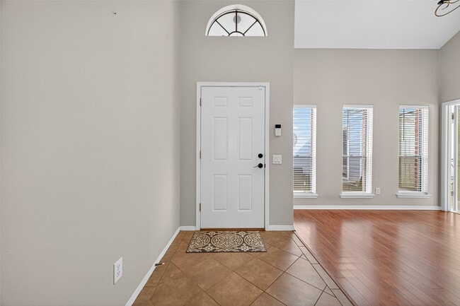 Photo - 6107 Howland Ct