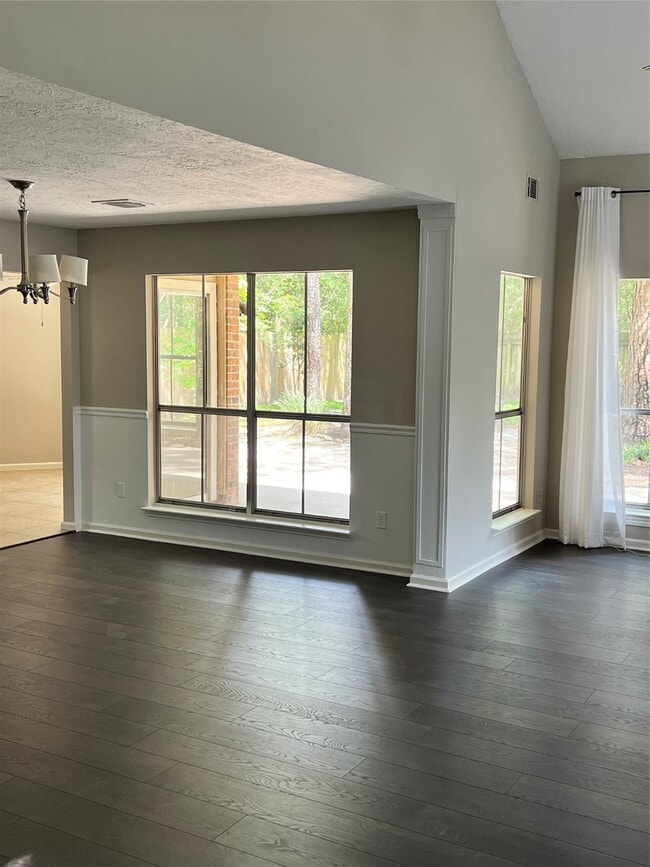 Photo - 5 Spurwood Ct