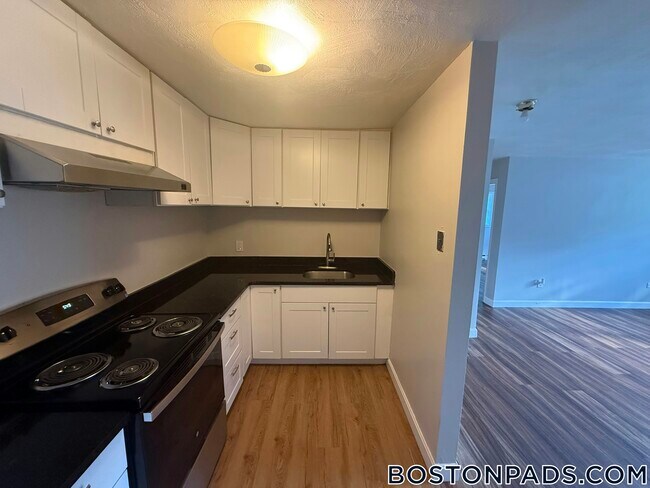Photo - 1093 Main St Unit 16