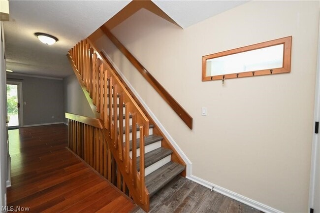 Photo - 655 Almas Ct