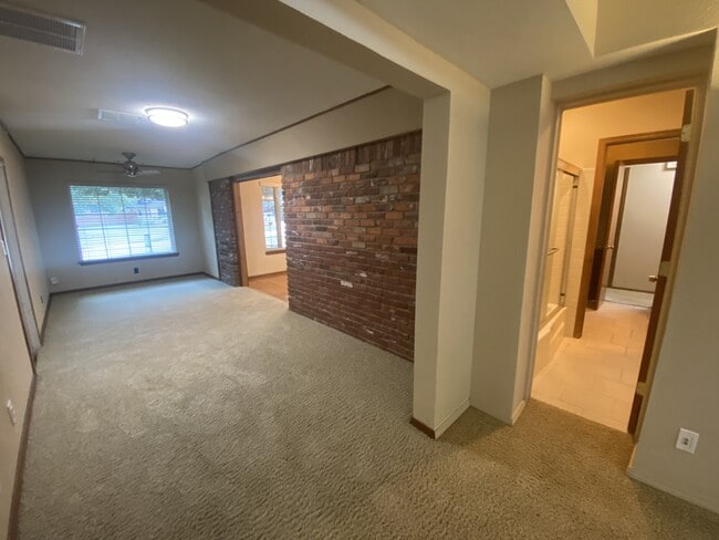 Photo - 1525 Cherry Stone St