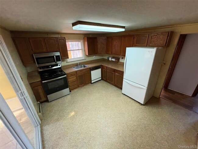 Photo - 192 Woodland Dr