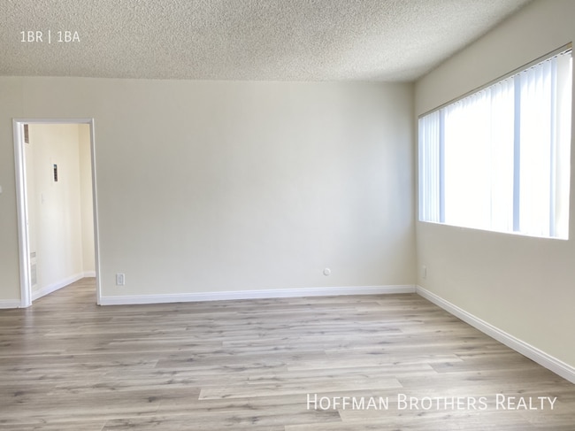 Photo - 7010 Lanewood Ave Unidad 303