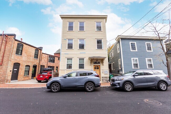 Photo - 55 Kelly Rd Unit 3