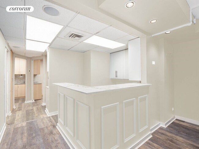 Building Photo - 185 E 85th St Rental