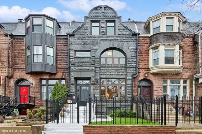 Building Photo - 3655 S King Dr Rental