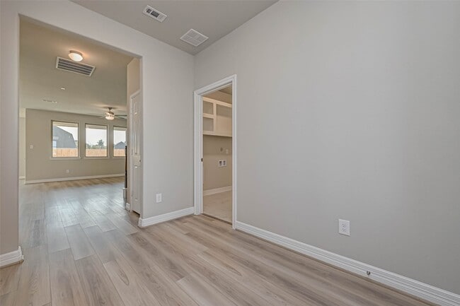 Photo - 3433 Acacia Grv Ln
