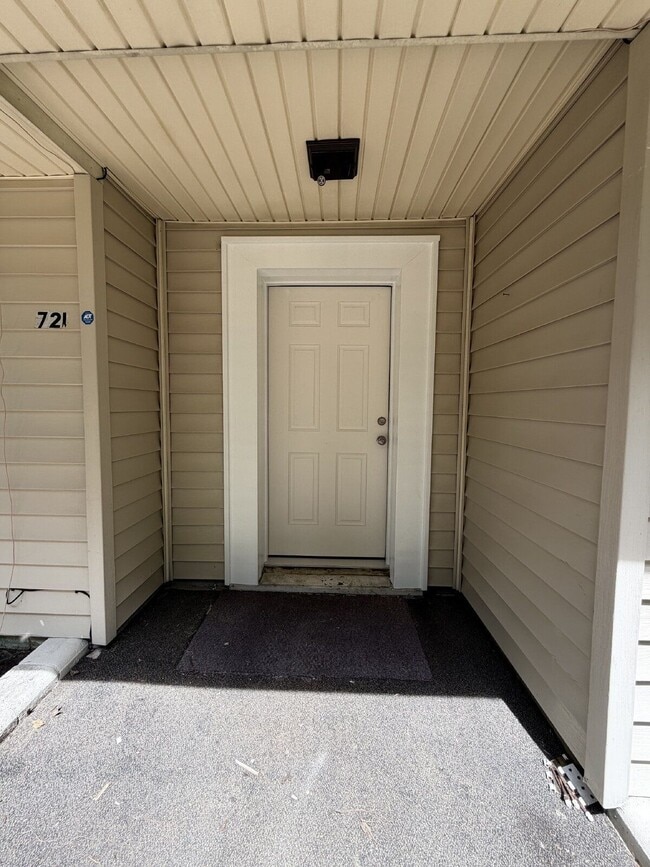 Photo - 721 Hooker Rd