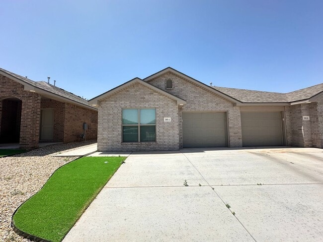 Photo - 2005 Aberdeen Ave