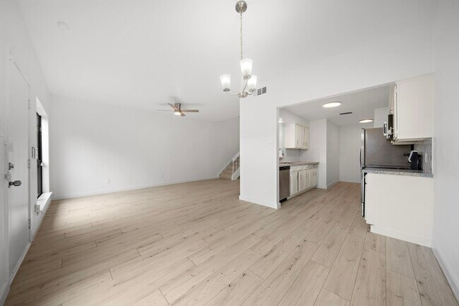 Photo - 8433 Wednesbury Ln