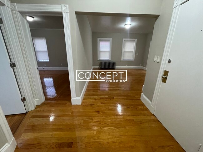 Photo - 33 Algonquin St Unit 2TS