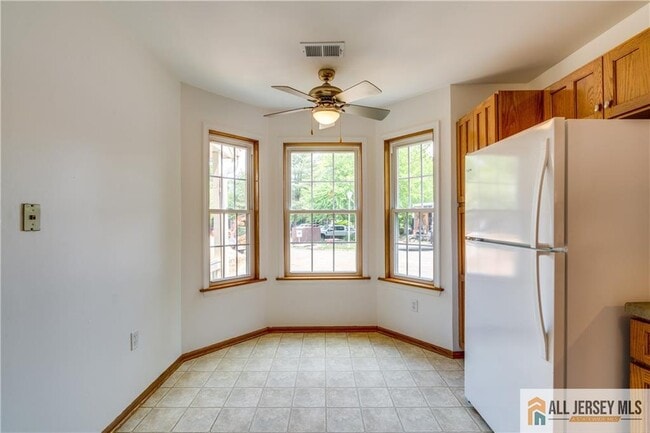 Photo - 1805 Poplar Ct