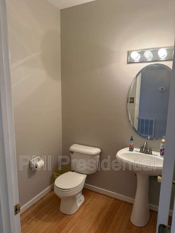 Photo - 8008 Moss Gate Ct