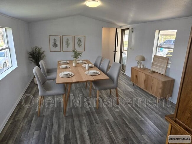 Building Photo - 900 N Curry Pike