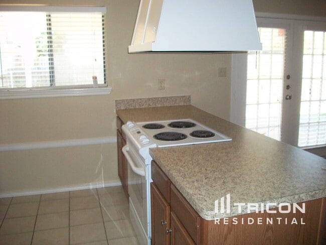 Photo - 9215 Sophora Dr