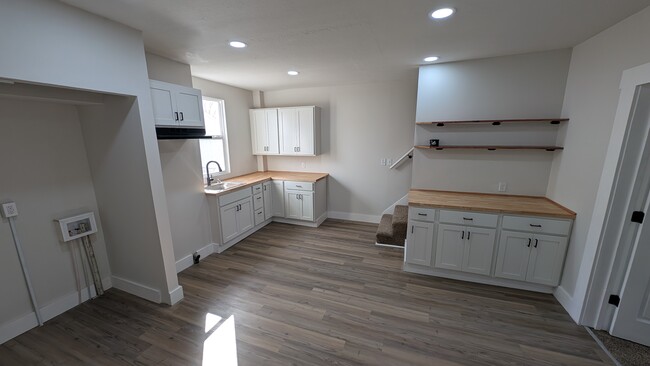 Kitchen - 936 8th Ave House