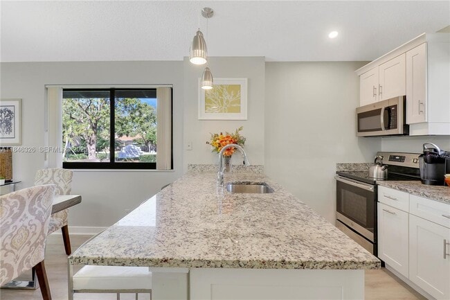 Photo - 105 Club Dr Unidad 105