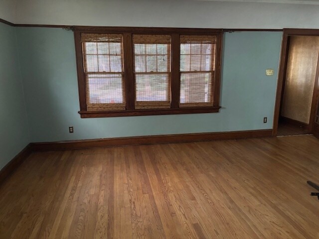 Building Photo - 1300 N 70th St Unit Lower Rental
