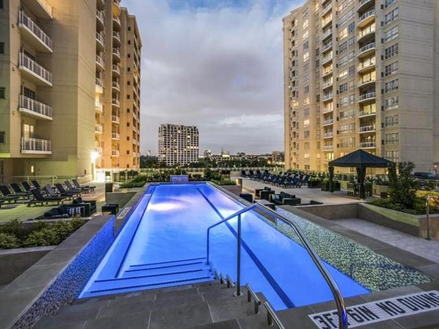 Photo - 3225 Turtle Creek Blvd Blvd Unidad 020 Rental