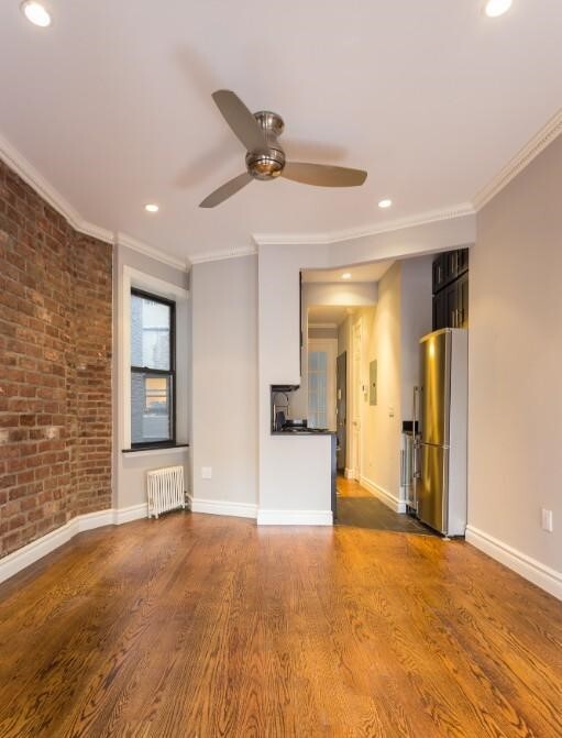 Photo - 309 E 8th St Apartment Unit C2