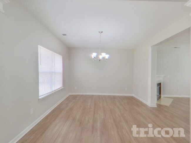 Photo - 411 Matfield Ct