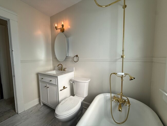 Photo - 1317 W 106th St Unit Upstairs