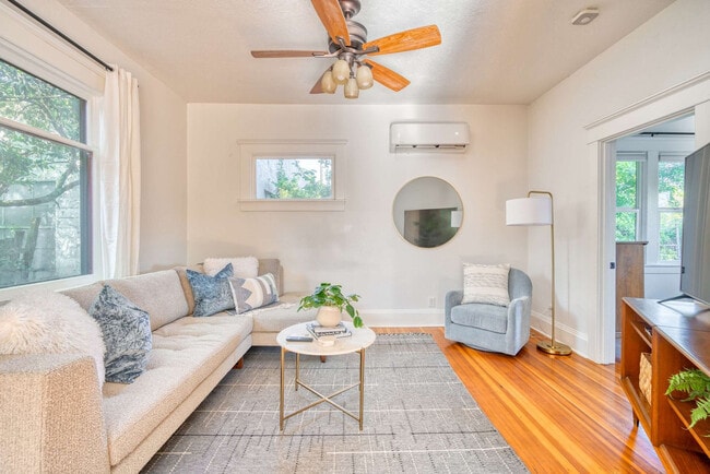 Photo - 4500 NE Garfield Ave. Unidad ID1309844P