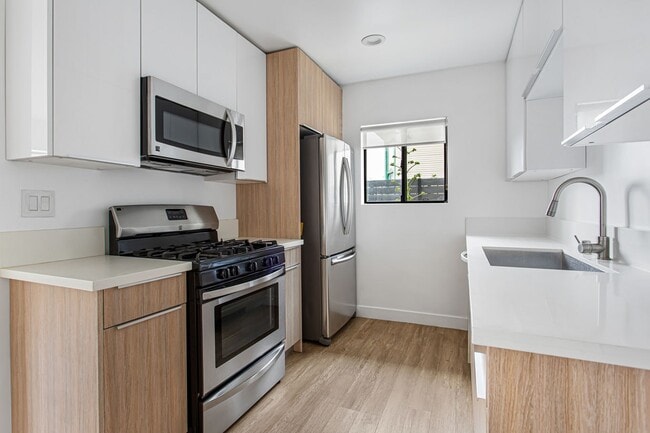 Photo - 1949 Park Grove Ave Unit 5