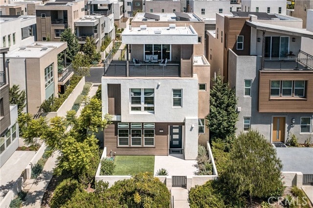 Building Photo - 217 Chorus