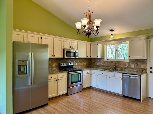Photo - 1894 Wellons Dr