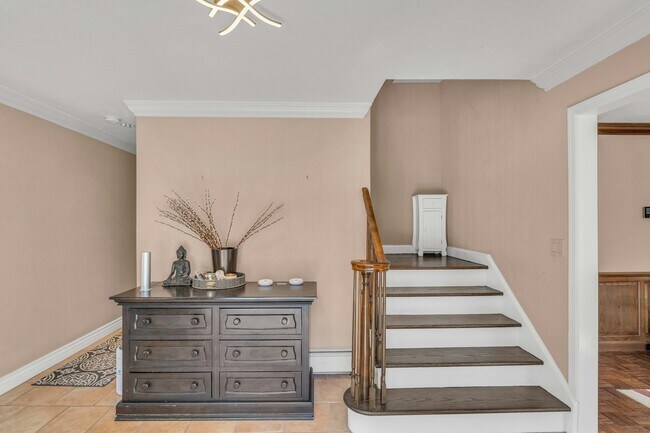 Photo - 181 Upper Saddle River Rd