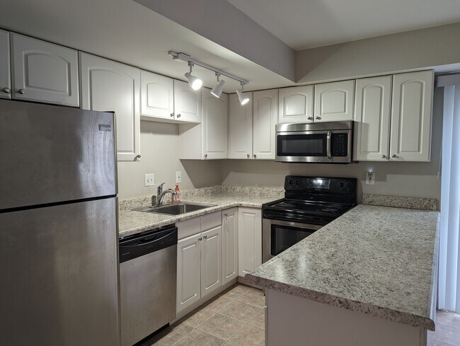 3639 Kenbrooke Ct