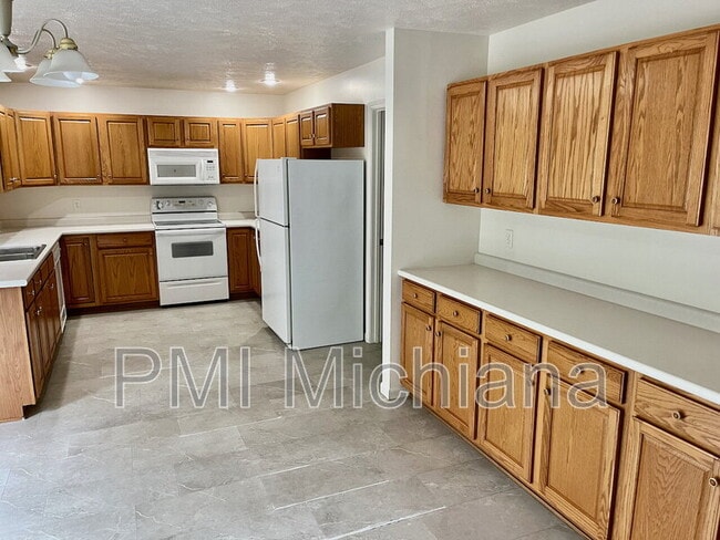 Photo - 51880 Courtland Dr