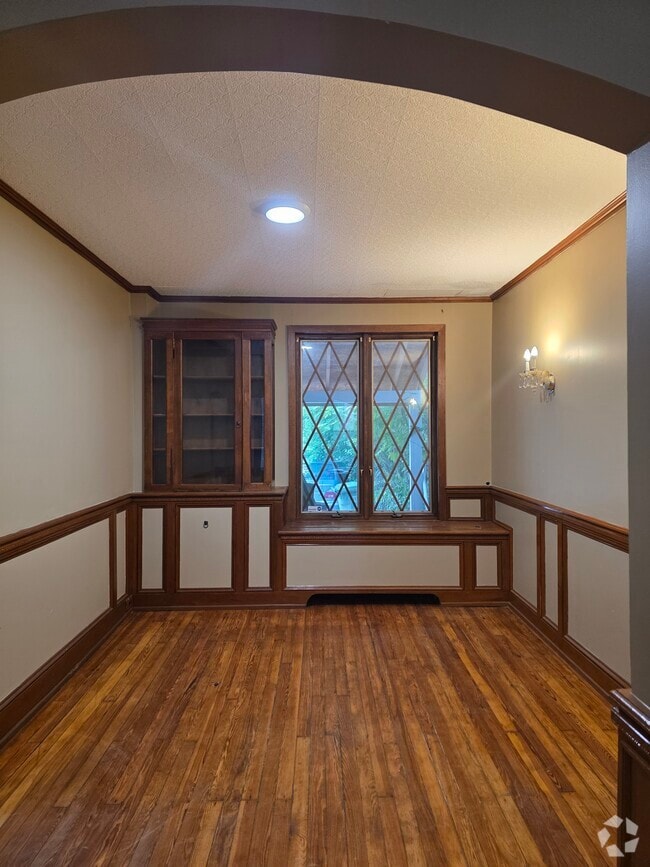 Building Photo - 4002 Belwood Ave Rental