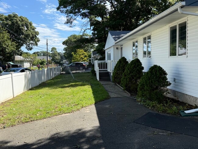 157 Sheets Ave
