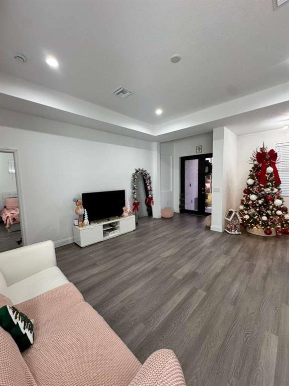 Photo - 407 Ranier Ave