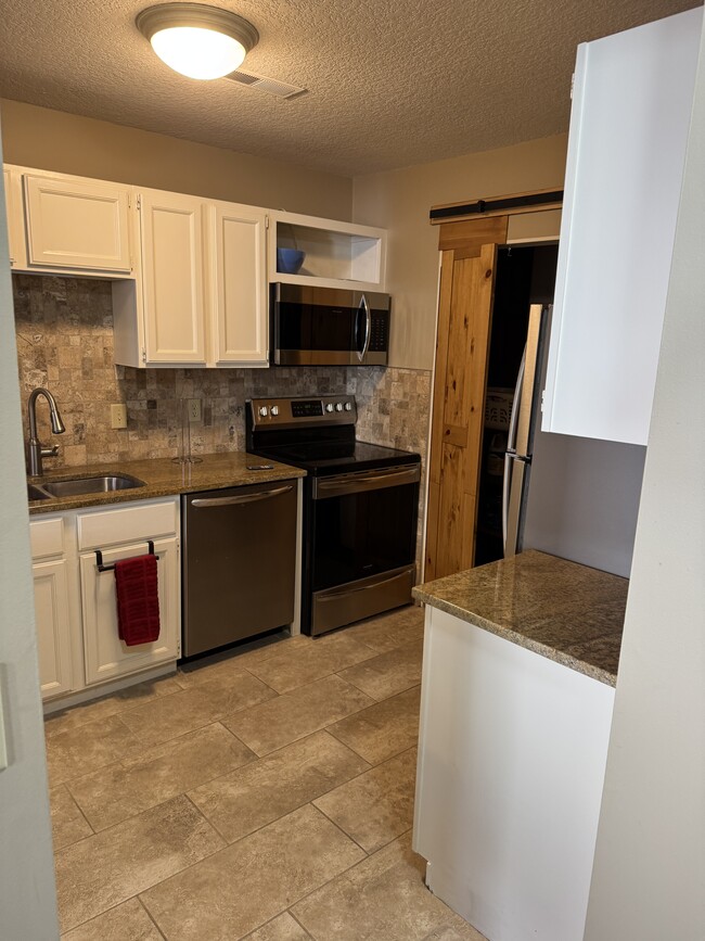 Photo - 9438 Ranchview Ln N
