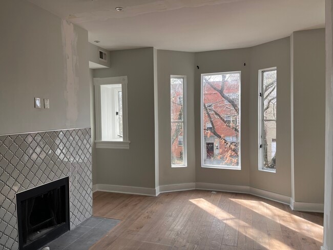 Photo - 1015 P St NW Unit 2