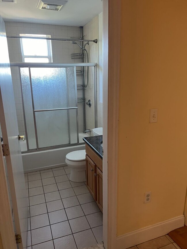 Photo - 2BR 1Bth unit. Great location! Must see!