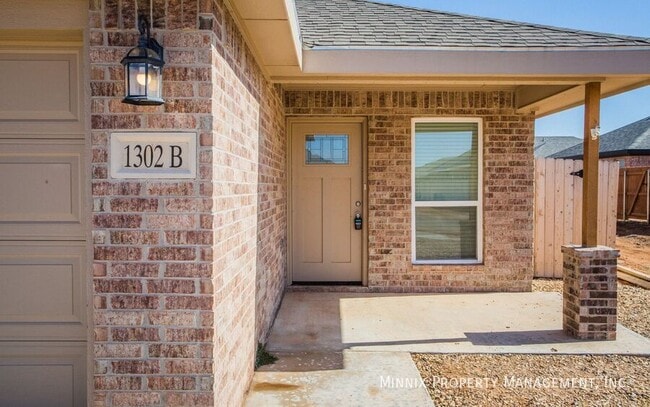 Photo - 1302 N Dover Ave Apartment Unit B