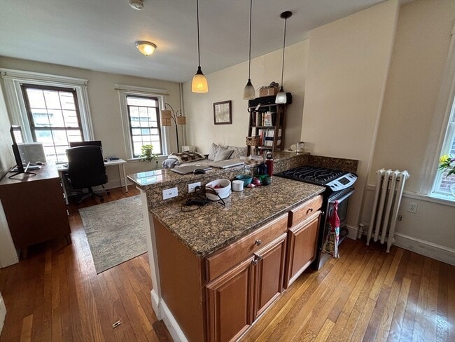 Building Photo - 28 Myrtle St Unit 9 Rental