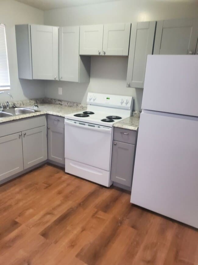 Photo - Sevierville - 2 bedroom, 1 bath apartment - Call Linda Meese (865) 591-6004