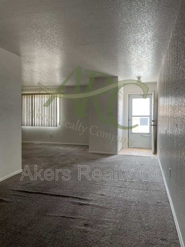 Photo - 2726 Poplar St Unit B