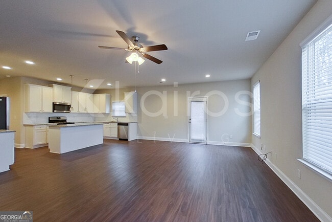 Photo - 155 Orchard Ln