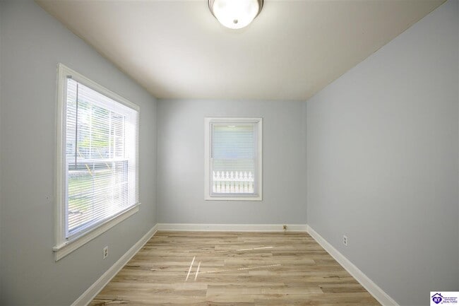 Photo - 105 Beech St