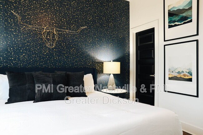 Photo - 11 N Hill St