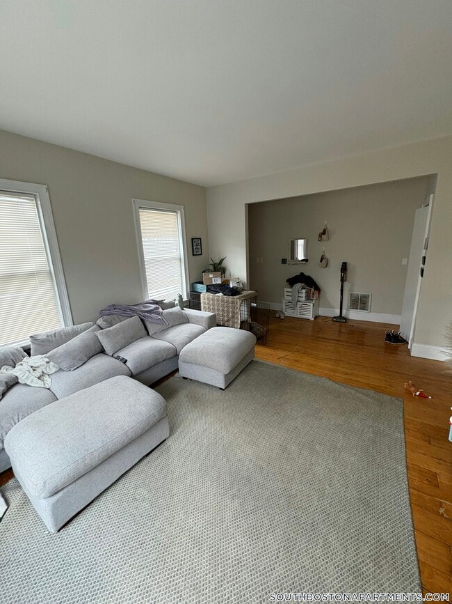 Building Photo - 29 Covington St